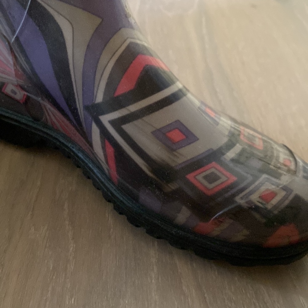 Emilio Pucci rainboots. - Picture 10 of 15